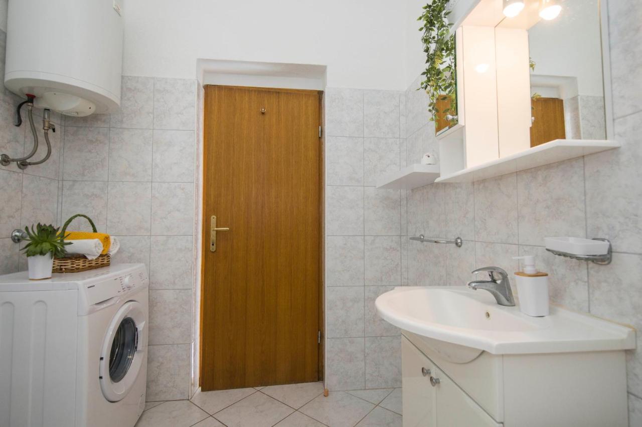 3 Bedroom Apartment Antonio Kaštela Extérieur photo